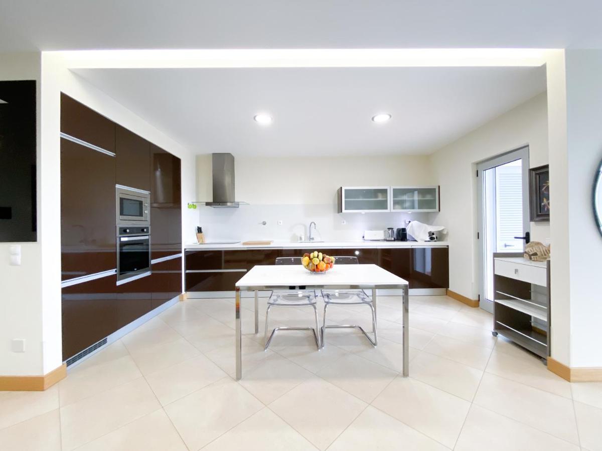 Luxury Condominium Apartment With Swimming Pool #1903 Lagos Exteriör bild