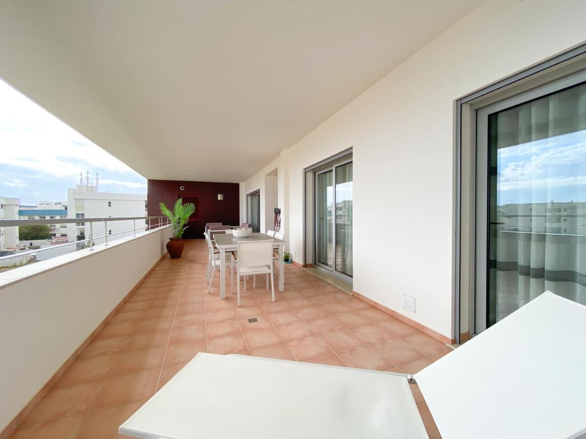 Luxury Condominium Apartment With Swimming Pool #1903 Lagos Exteriör bild