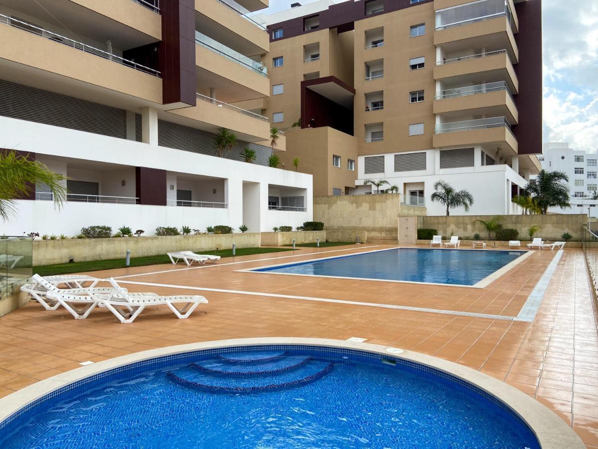 Luxury Condominium Apartment With Swimming Pool #1903 Lagos Exteriör bild